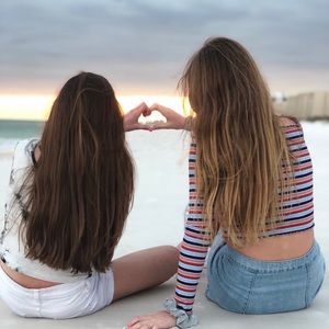 Meet your Posher, Ava